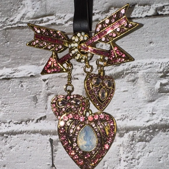 Chic Pink and Gold Heart Brooch - Picture 2 of 2
